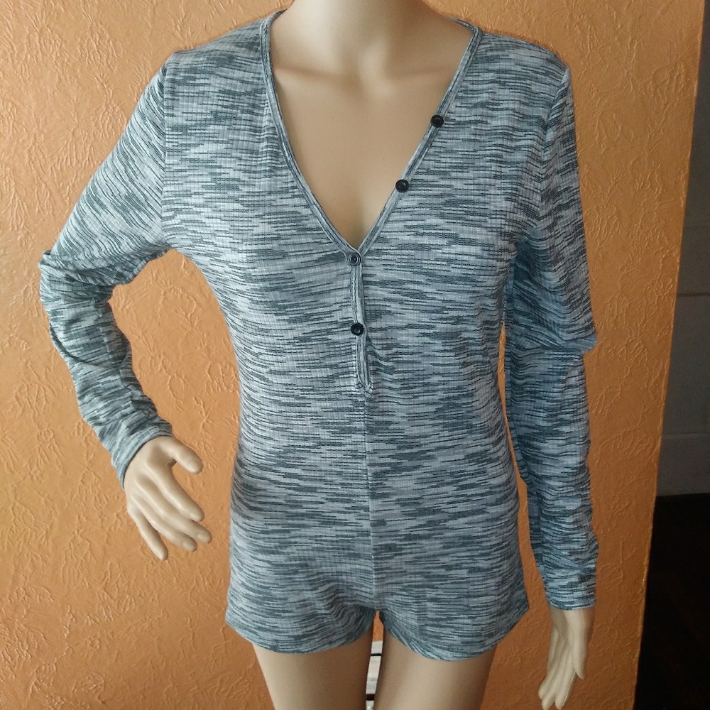 Ladies long sleeve sleepwear romper - Picture 4 of 8
